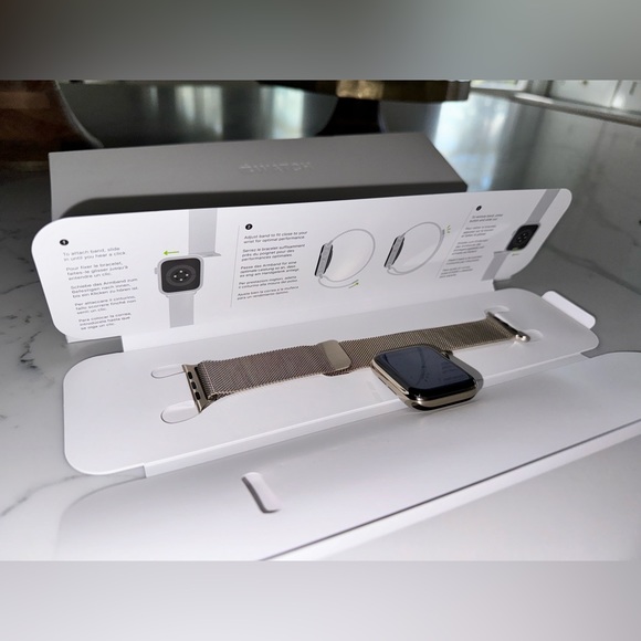 Apple Watch Series GPS Cellular,44mm Gold Stainless